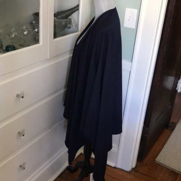 NWT Navy Uniqlo cape scarf wrap stole sold out - Picture 3 of 7